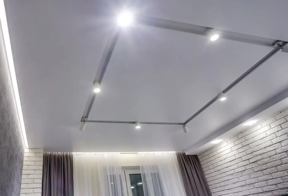 POSE-DE-FAUX-PLAFOND-RÉNOVA92-min